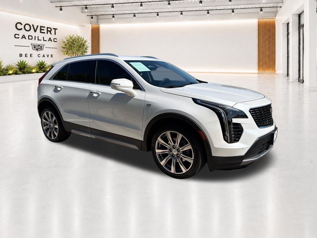 2023 Cadillac XT4 — photo 1 of 6