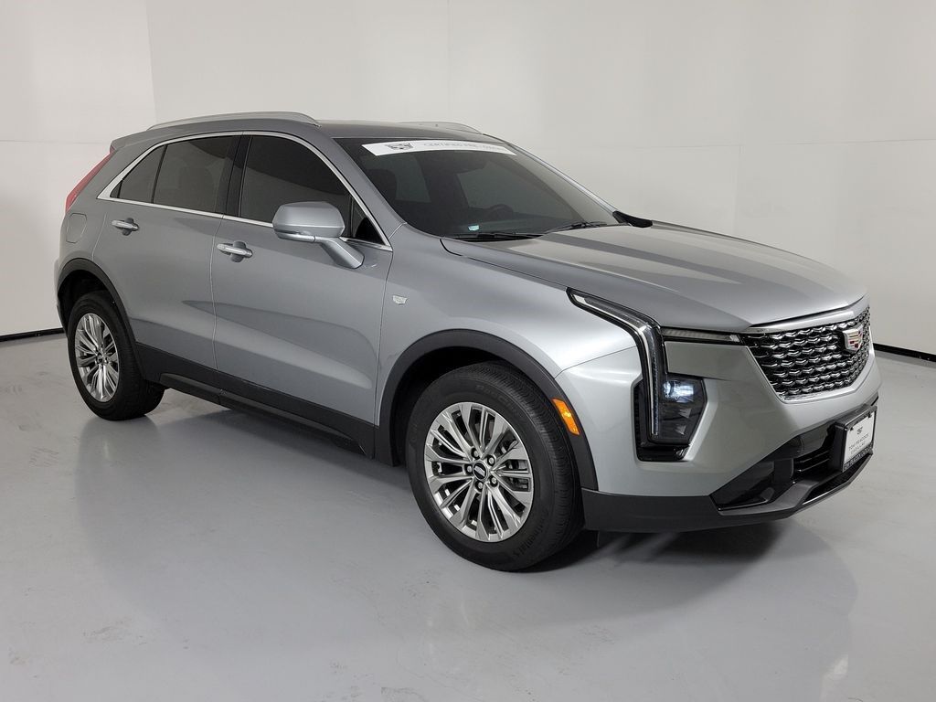 2024 Cadillac XT4 — photo 1 of 7