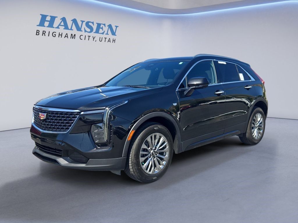 2025 Cadillac XT4 — photo 1 of 7