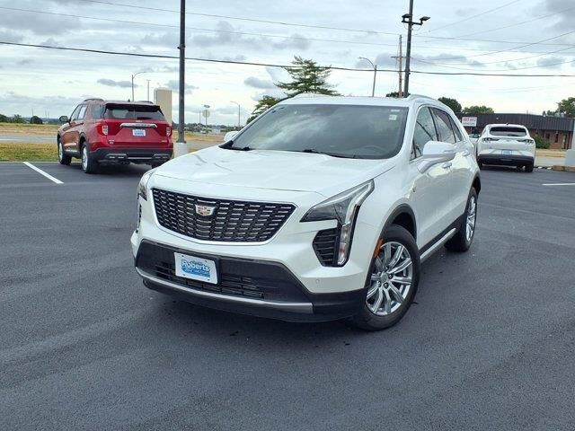 2023 Cadillac XT4 Premium Luxury