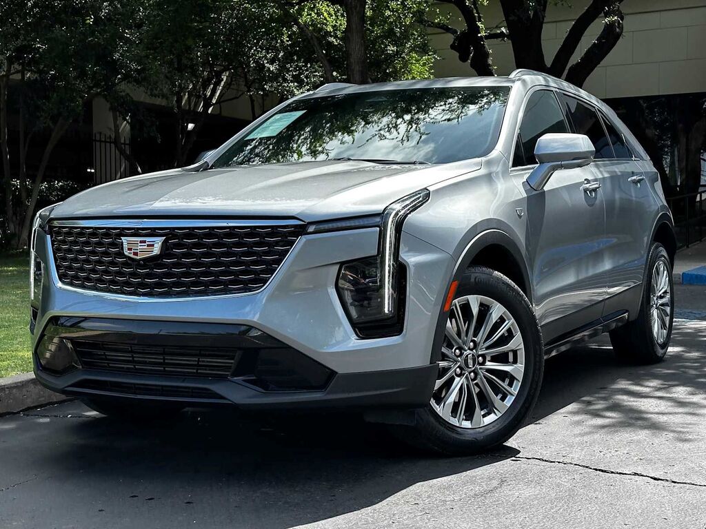 2024 Cadillac XT4 — photo 1 of 7