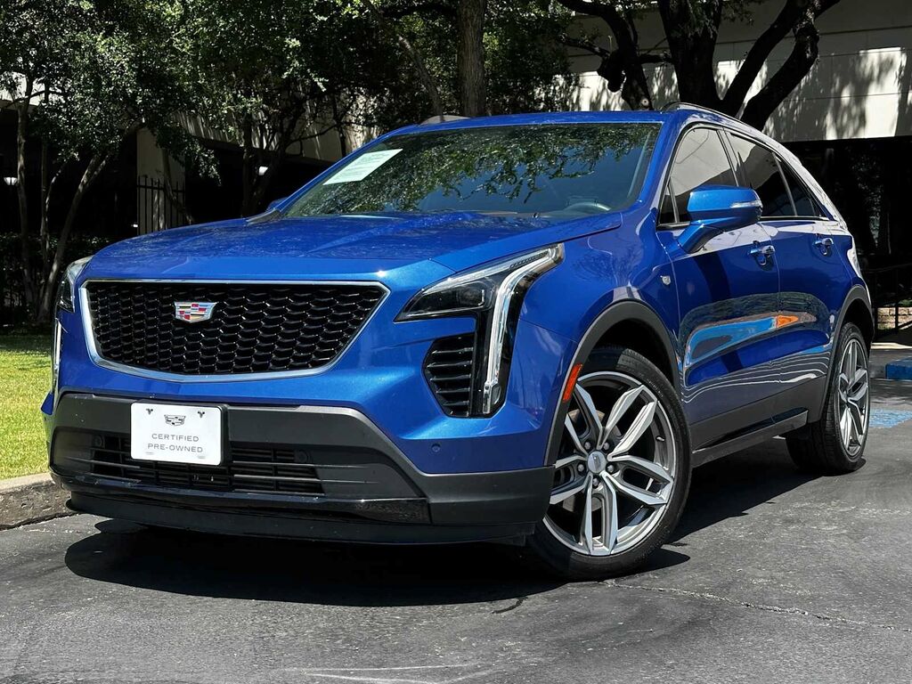 2023 Cadillac XT4 — photo 1 of 7