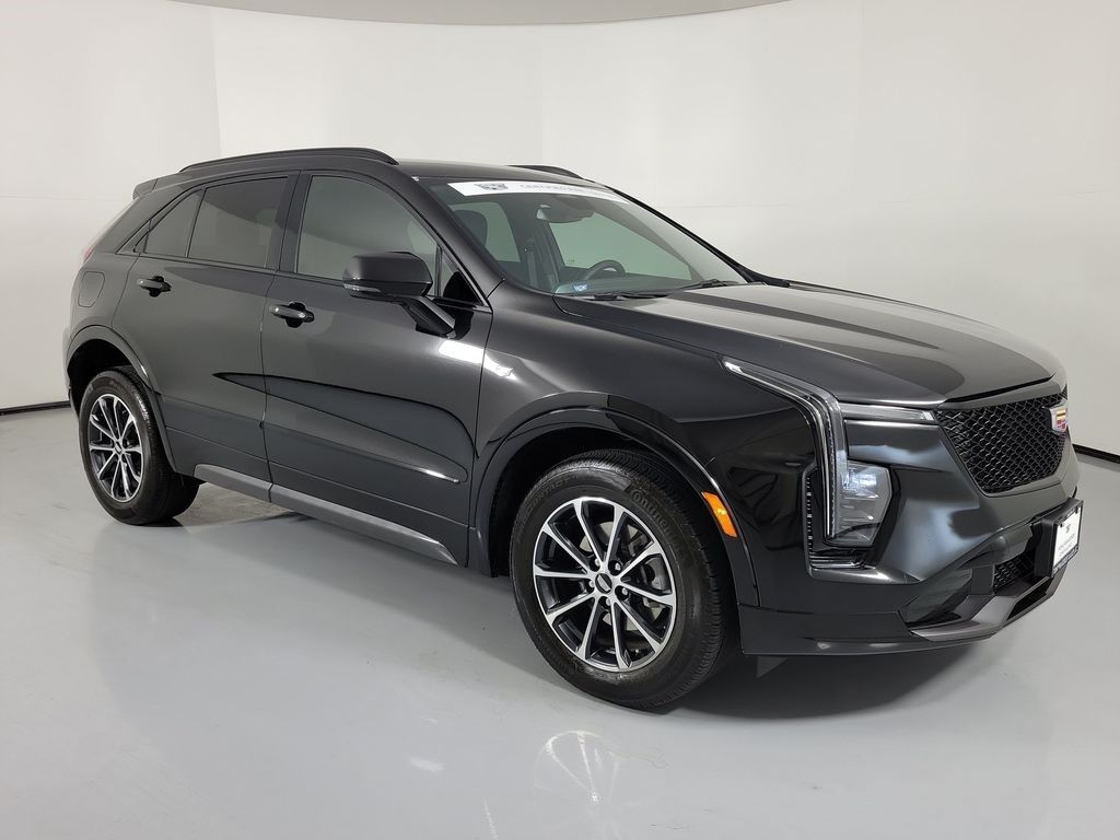 2024 Cadillac XT4 — photo 1 of 7