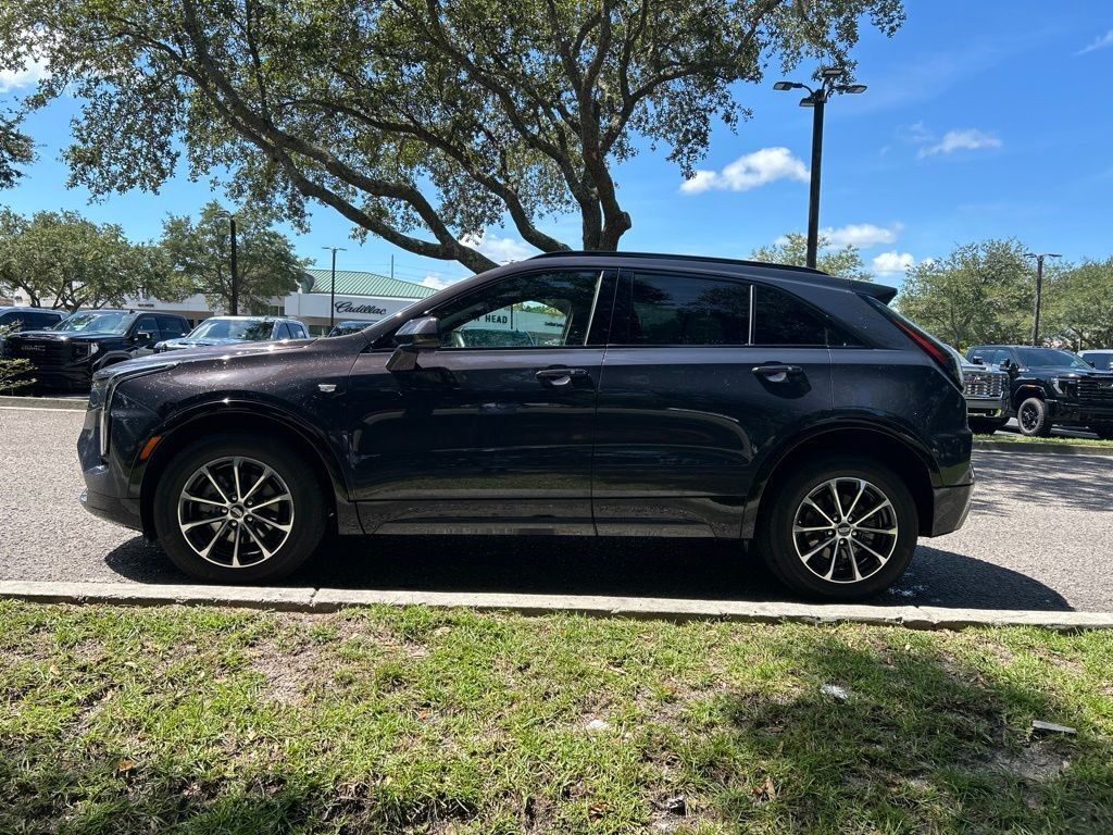 2024 Cadillac XT4 — photo 1 of 7