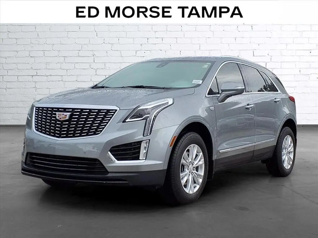 2023 Cadillac XT5 Luxury — photo 1 of 13