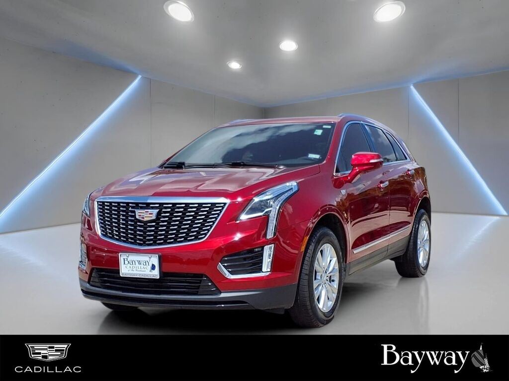2024 Cadillac XT5 — photo 1 of 6