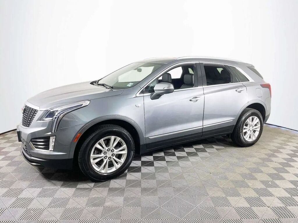 2021 Cadillac XT5 Luxury — photo 1 of 13