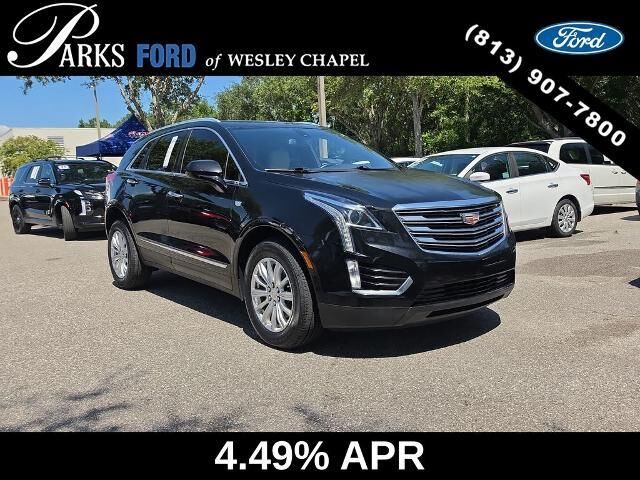 2017 Cadillac XT5 Base — photo 1 of 4