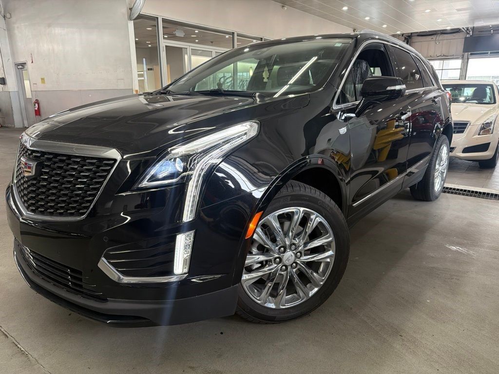 2023 Cadillac XT5 — photo 1 of 7