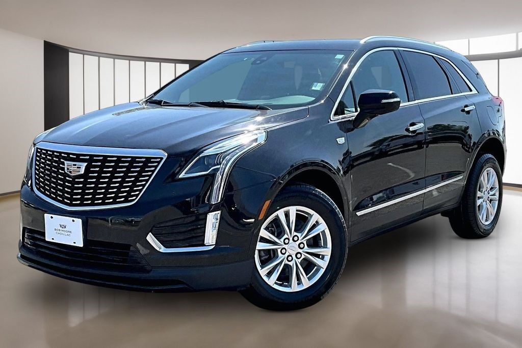 2023 Cadillac XT5 — photo 1 of 7