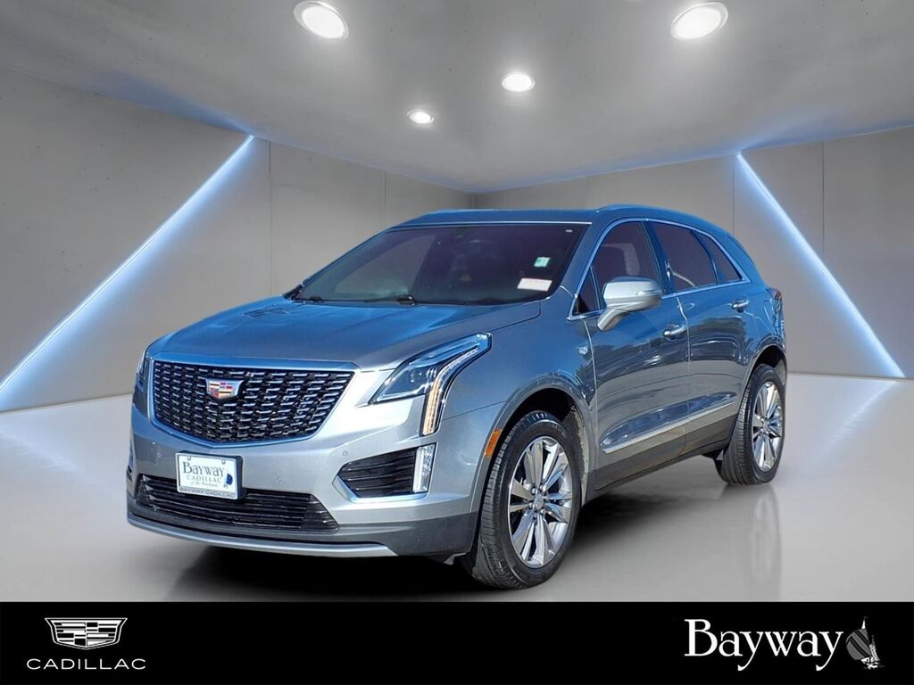 2024 Cadillac XT5 — photo 1 of 7