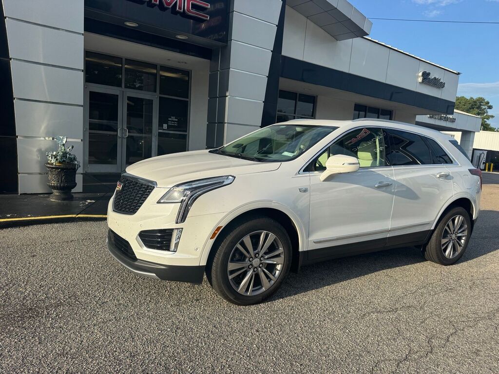 2024 Cadillac XT5 — photo 1 of 7