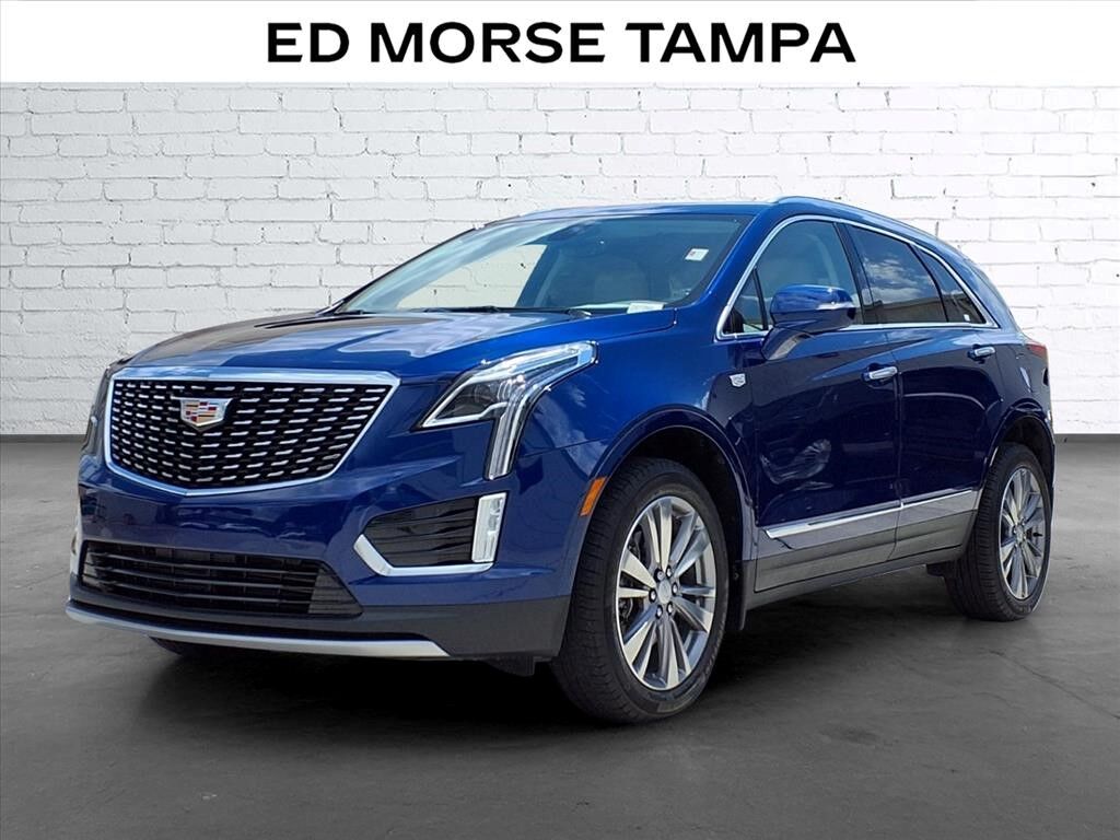 2024 Cadillac XT5 — photo 1 of 7