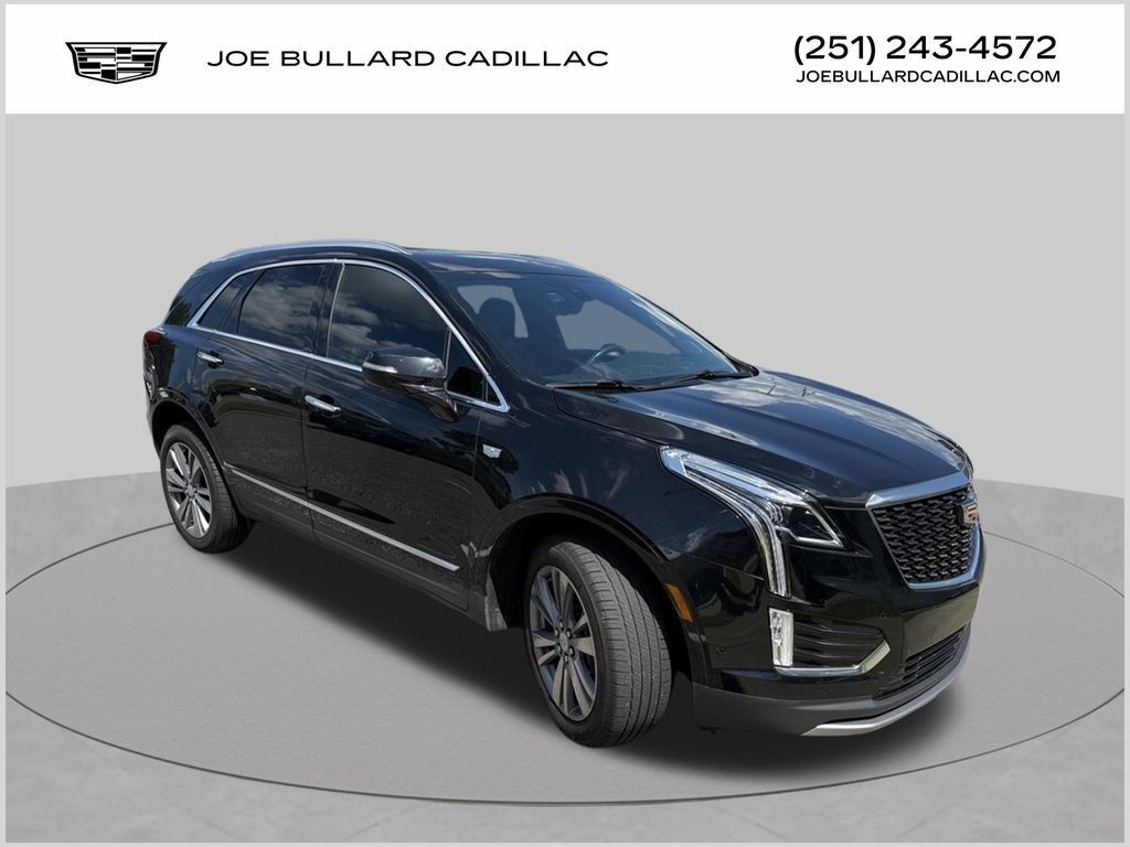 2024 Cadillac XT5 — photo 1 of 7
