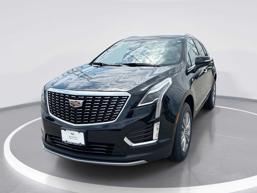 2023 Cadillac XT5 — photo 1 of 7