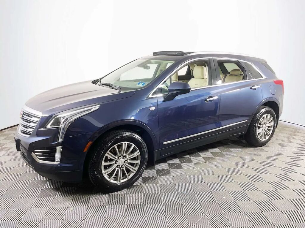 2018 Cadillac XT5 Luxury — photo 1 of 13