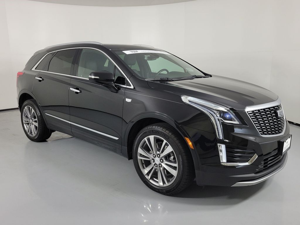 2024 Cadillac XT5 — photo 1 of 7