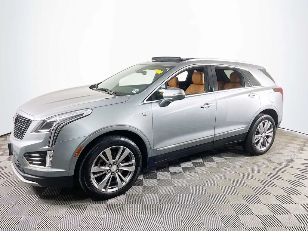 2024 Cadillac XT5 Premium Luxury — photo 1 of 13