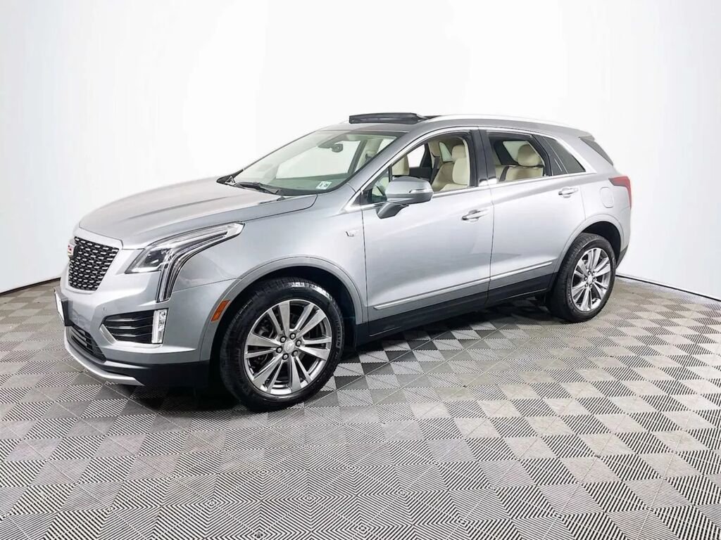 2023 Cadillac XT5 Premium Luxury — photo 1 of 13