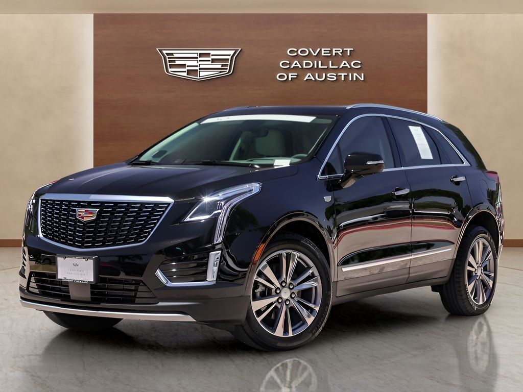 2026 Cadillac XT5 — photo 1 of 7