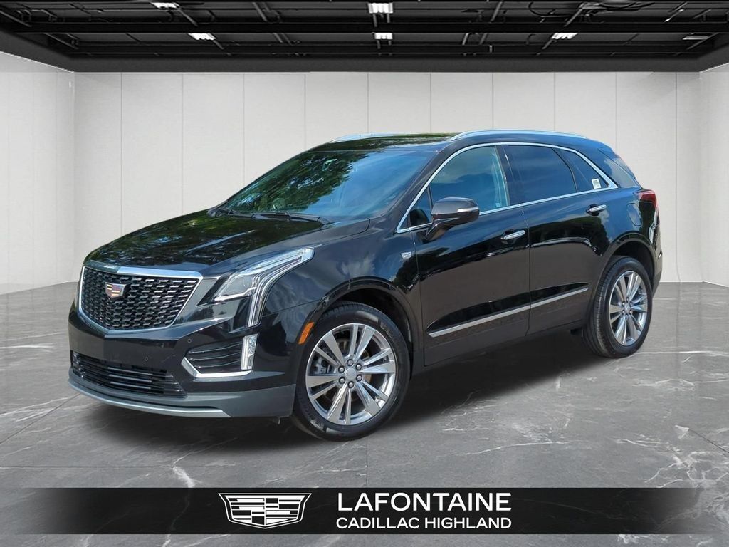 2024 Cadillac XT5 — photo 1 of 7