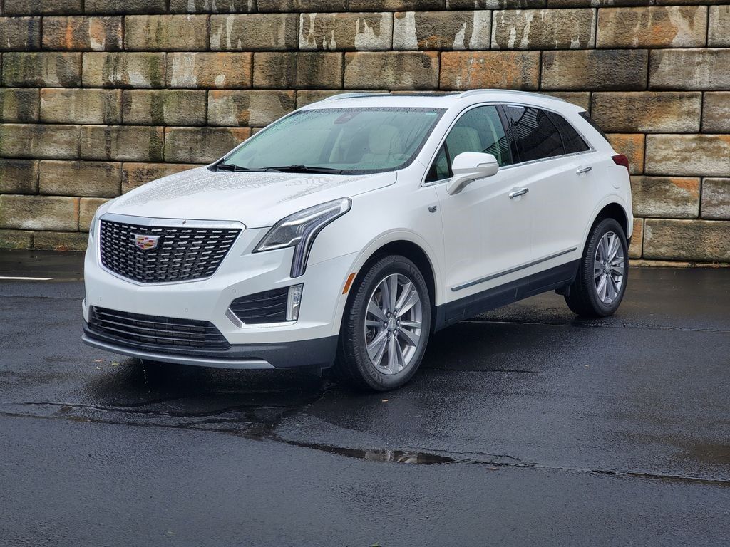 2024 Cadillac XT5 — photo 1 of 7
