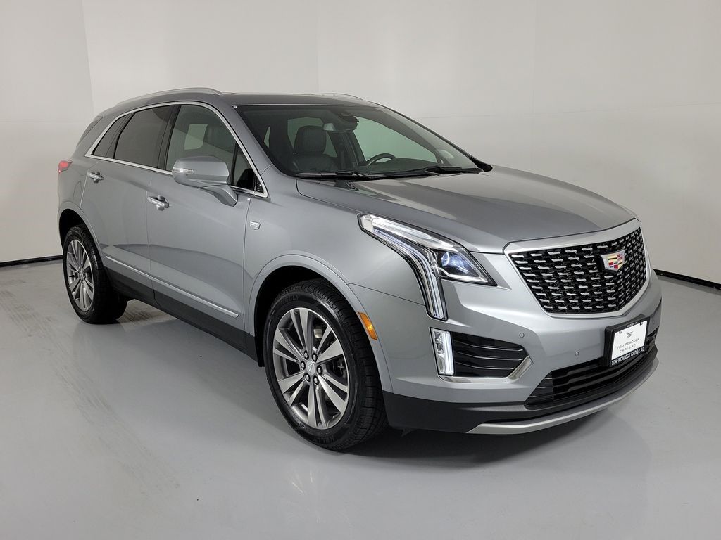 2024 Cadillac XT5 — photo 1 of 7