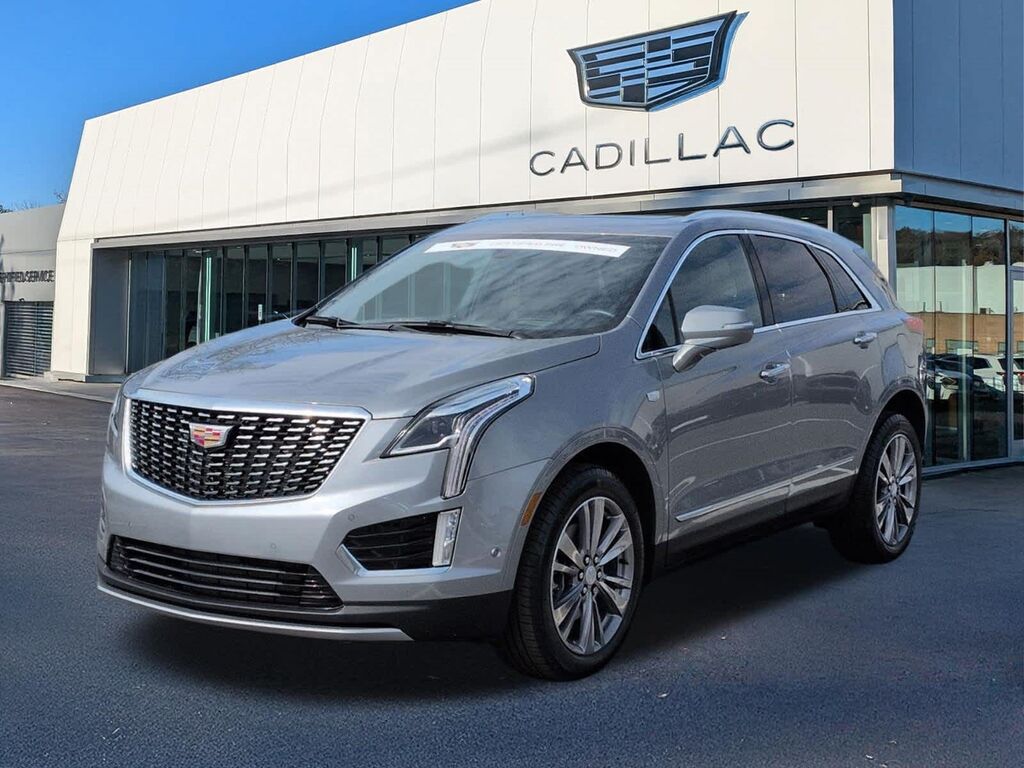 2025 Cadillac XT5 — photo 1 of 7