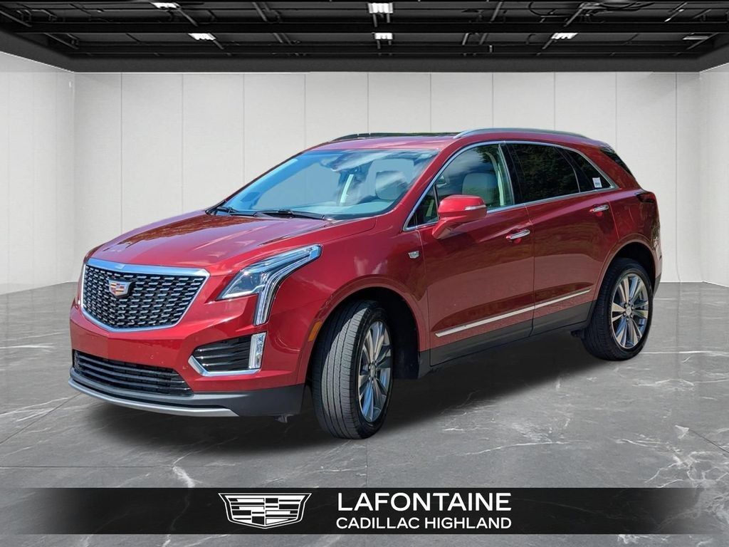 2024 Cadillac XT5 — photo 1 of 7
