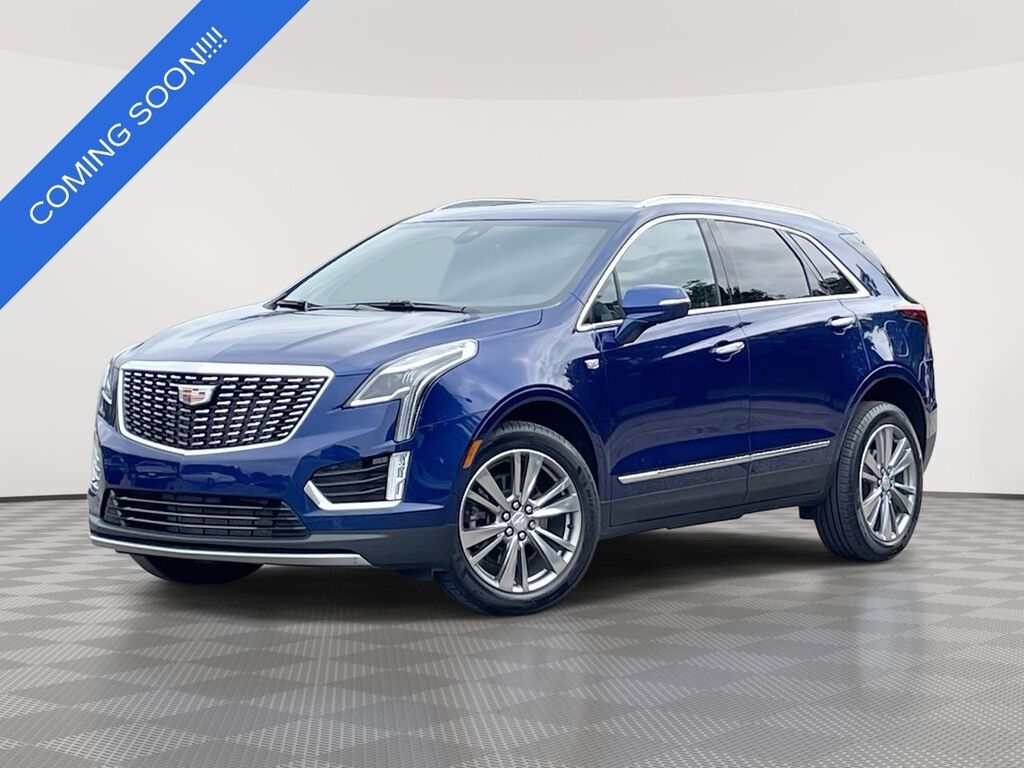2025 Cadillac XT5 — photo 1 of 7