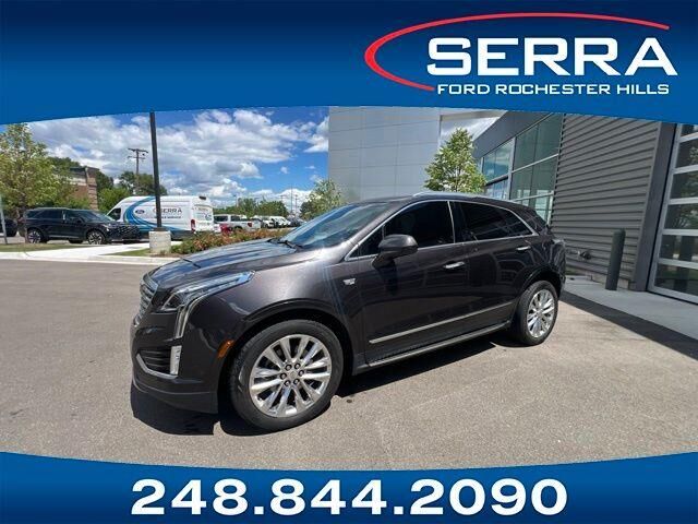 2018 Cadillac XT5 Platinum — photo 1 of 13