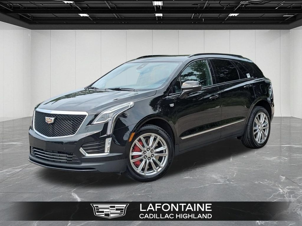 2024 Cadillac XT5 — photo 1 of 7