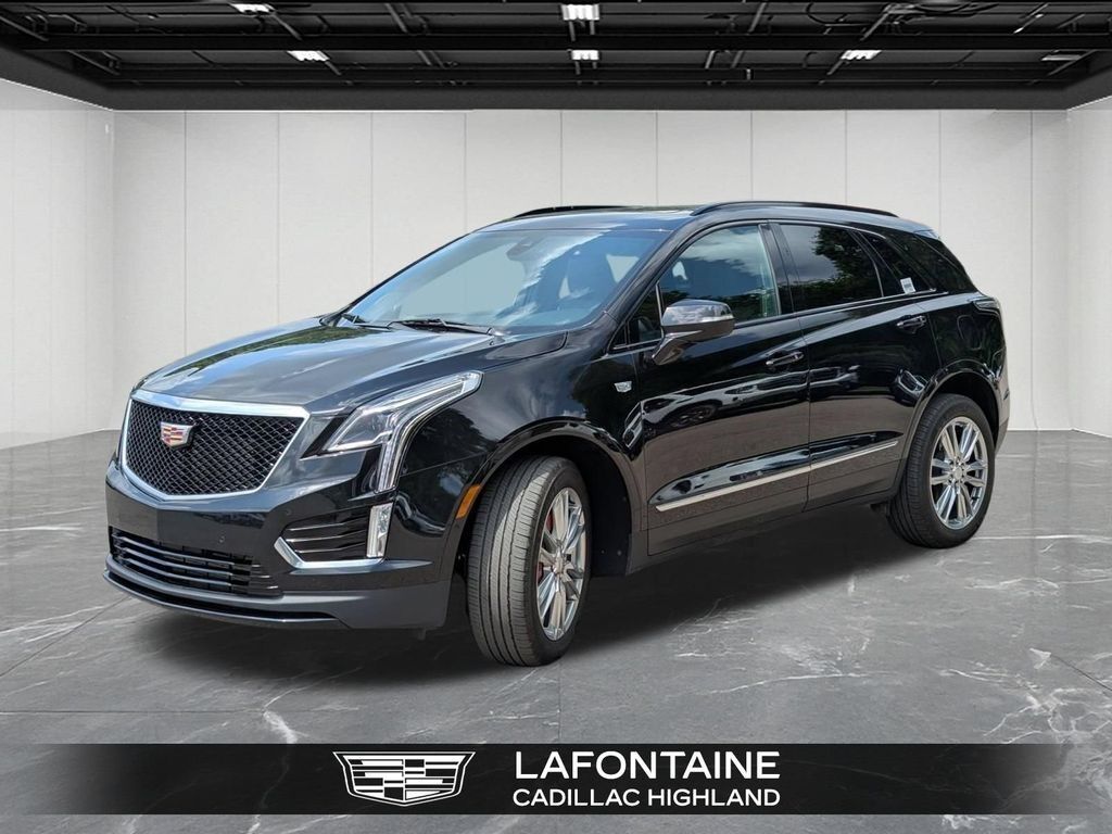 2024 Cadillac XT5 — photo 1 of 7