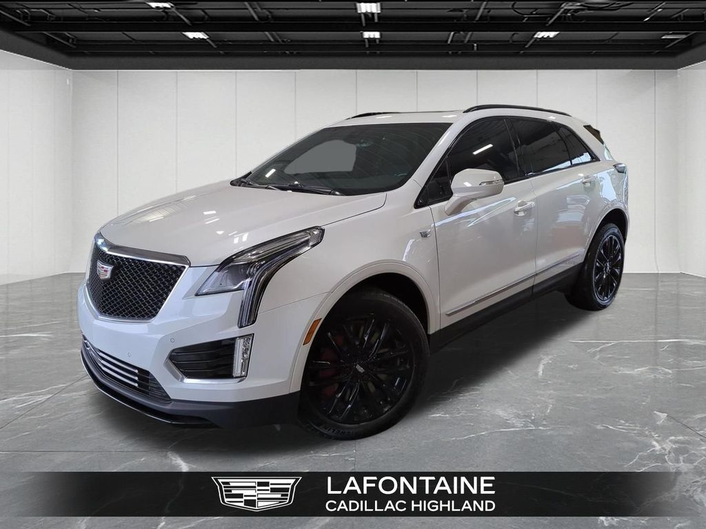 2023 Cadillac XT5 — photo 1 of 7