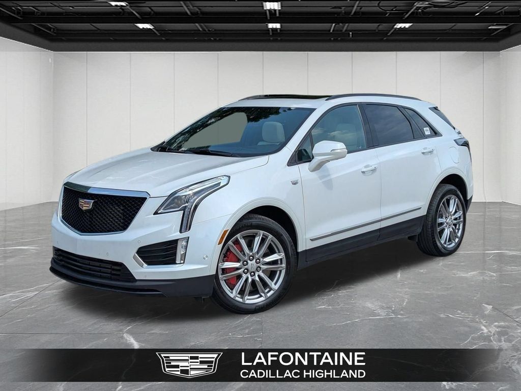 2024 Cadillac XT5 — photo 1 of 7