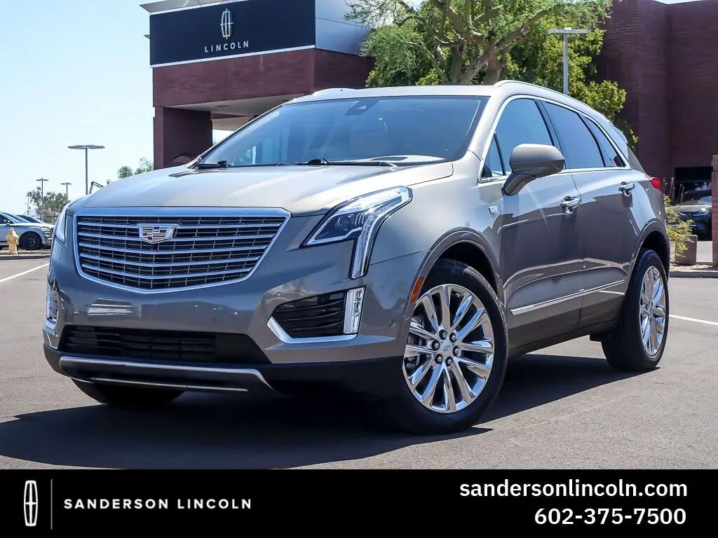 2019 Cadillac XT5 Platinum — photo 1 of 13