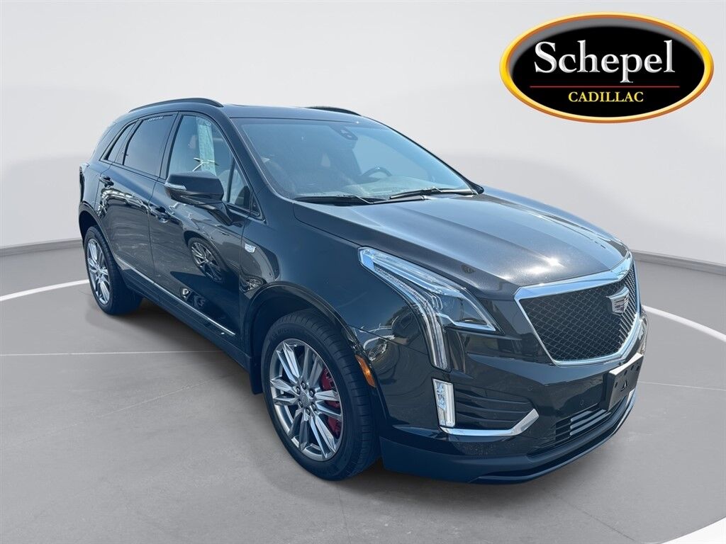 2023 Cadillac XT5 — photo 1 of 7