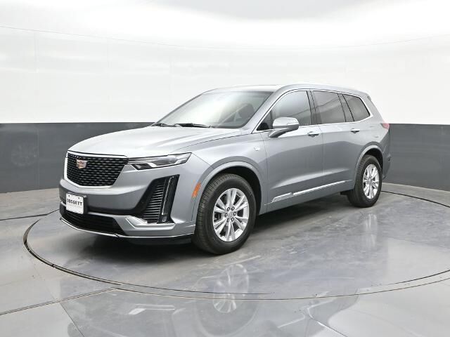 2025 Cadillac XT6 Luxury