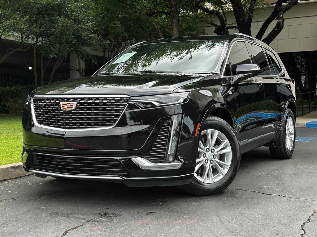 2025 Cadillac XT6 — photo 1 of 7