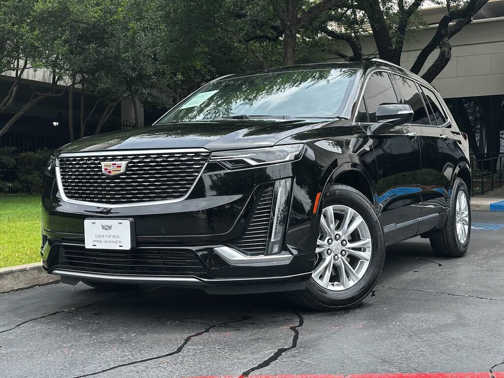 2025 Cadillac XT6 — photo 1 of 7