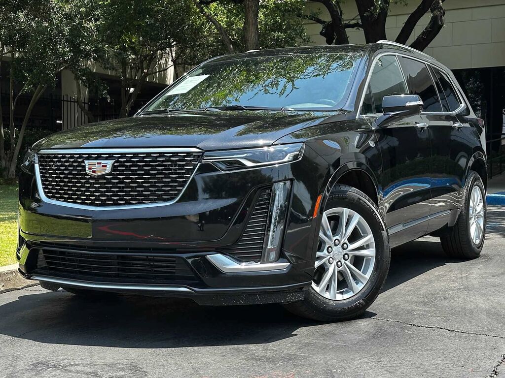 2025 Cadillac XT6 — photo 1 of 7
