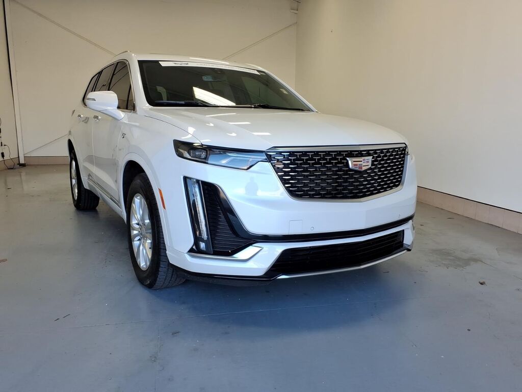 2023 Cadillac XT6 — photo 1 of 7