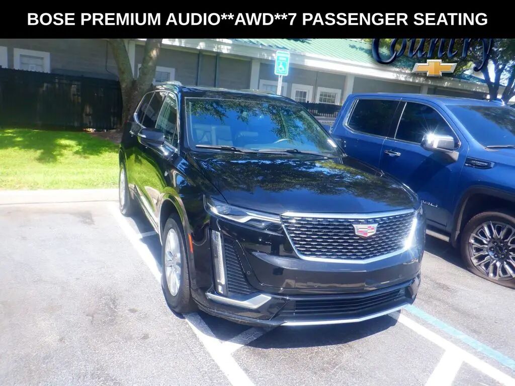 2024 Cadillac XT6 Luxury — photo 1 of 1