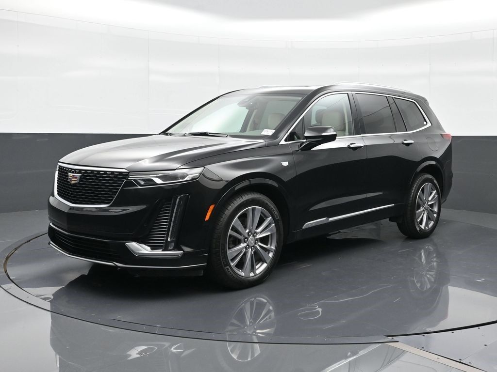 2023 Cadillac XT6 — photo 1 of 7