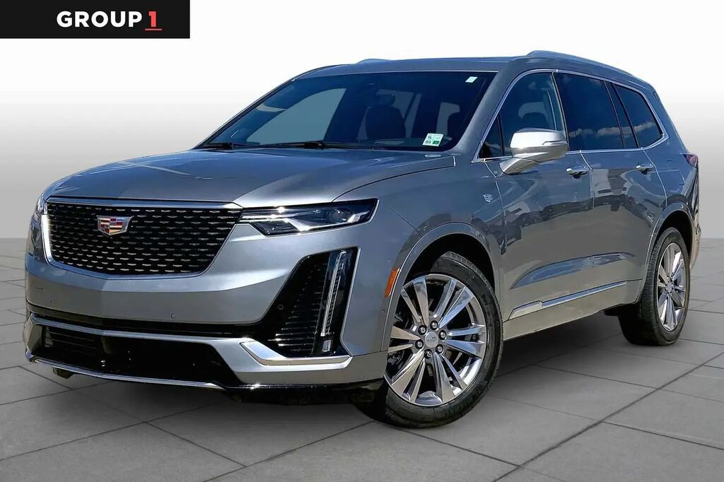 2023 Cadillac XT6 Premium Luxury — photo 1 of 12