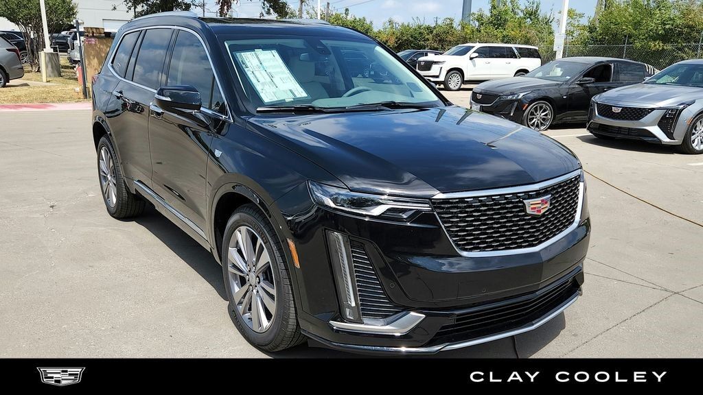 2025 Cadillac XT6 — photo 1 of 7