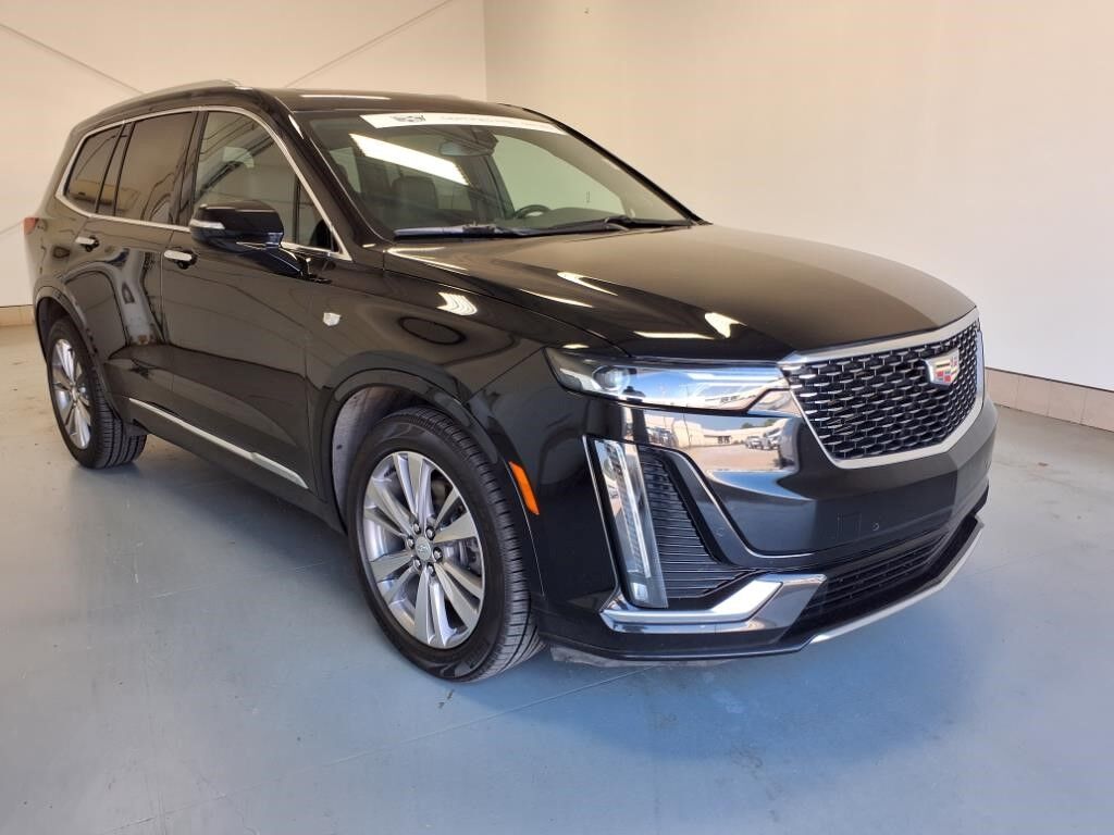 2023 Cadillac XT6 — photo 1 of 7