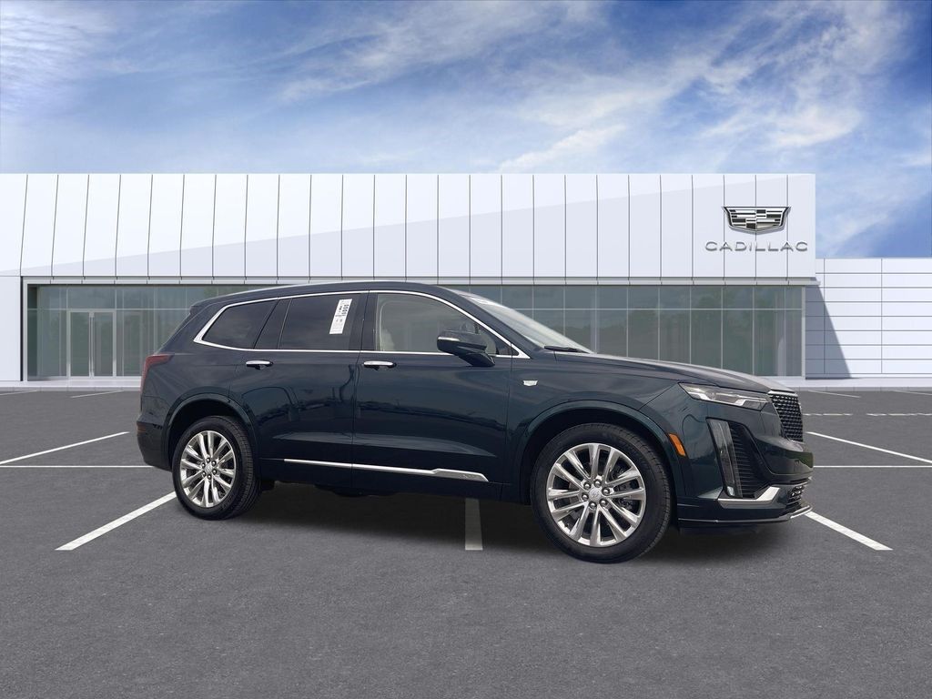 2024 Cadillac XT6 — photo 1 of 7