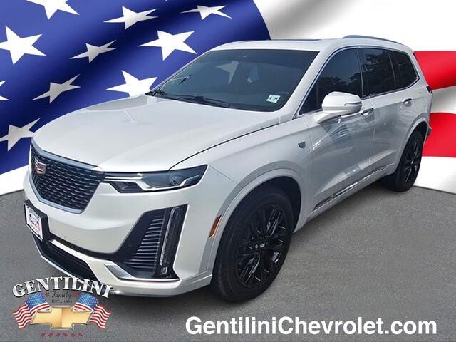 2024 Cadillac XT6 Premium Luxury — photo 1 of 13