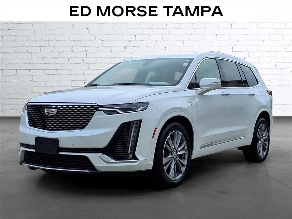2023 Cadillac XT6 Premium Luxury — photo 1 of 13